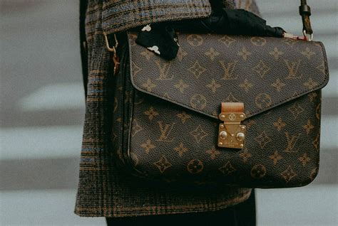 verschil echte neppe louis vuitton riem|louis vuitton herkennen.